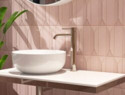5 Inspirasi Keramik Dinding Kamar Mandi Warna Pink | Panduan & Rujukan