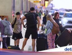 Penumpang Pesawat Ramai-Ramai Pakai Piama Hingga Bandara, Ada Apa?