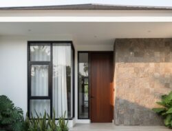 5 Inspirasi Desain Dinding Teras Tempattinggal yang Bikin Tampilan Fasad Makin Menarik Perhatian